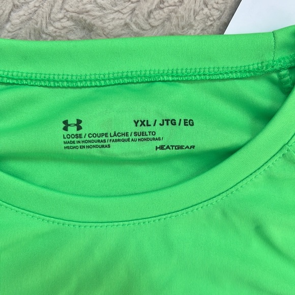 Under Armour short sleeve tech t-shirt Never Back Down Size youth XL NWT - Picture 3 of 16